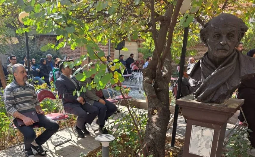 گرامیداشت ۱۲۸ سالگی نیما یوشیج در خانه نیما