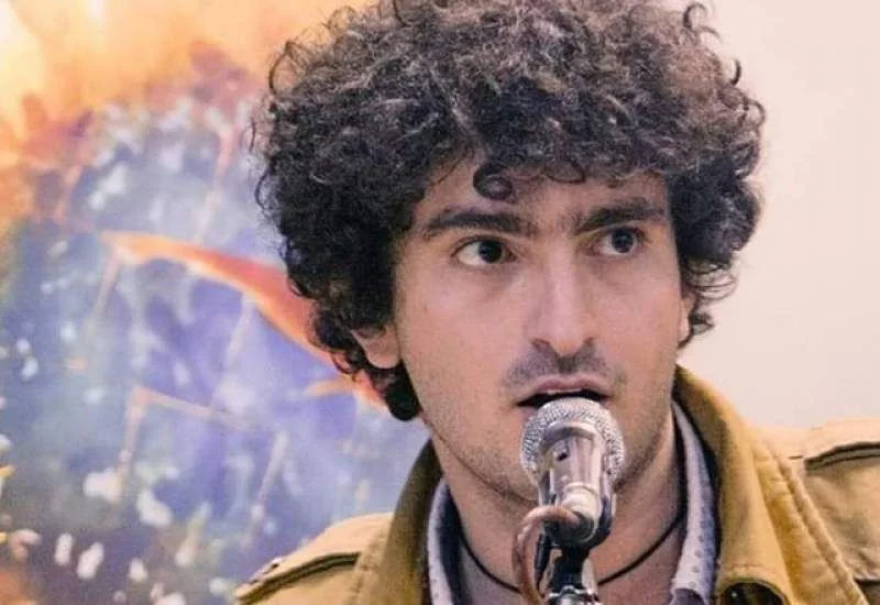 آریا معصومی: مسئولیت شاعر حفظ اصالت در برابر سطحی‌نگری و بی‌تفاوتی است